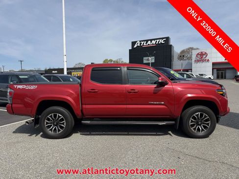 Used 2022 Toyota Tacoma TRD Sport w/ Technology Package AWD/4WD image 38