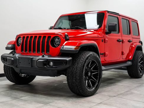 Used 2021 Jeep Wrangler Unlimited Sahara AWD/4WD image 7