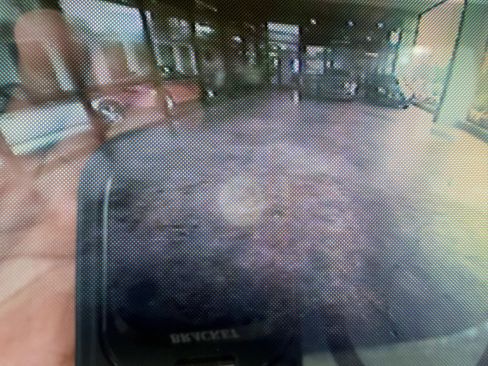 Used 2010 GMC Acadia SLE image 16