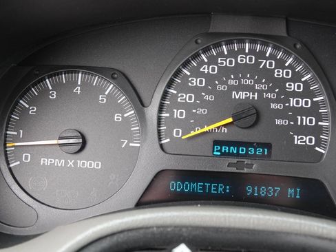 Used 2002 Chevrolet TrailBlazer LT w/ Preferred Equipment Group AWD/4WD image 98
