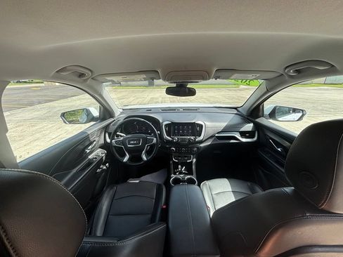 Used 2023 GMC Terrain SLT FWD image 34