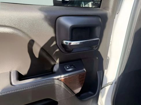 Used 2018 GMC Sierra 1500 SLE w/ SLE Value Package image 33