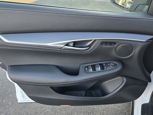 Certified 2025 INFINITI QX55 Luxe w/ Cargo Package image 16