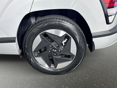 Certified 2024 Hyundai Kona SEL FWD image 31