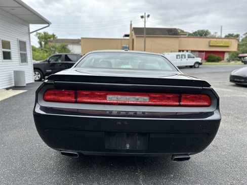 Used 2014 Dodge Challenger R/T w/ R/T Redline Group RWD image 7