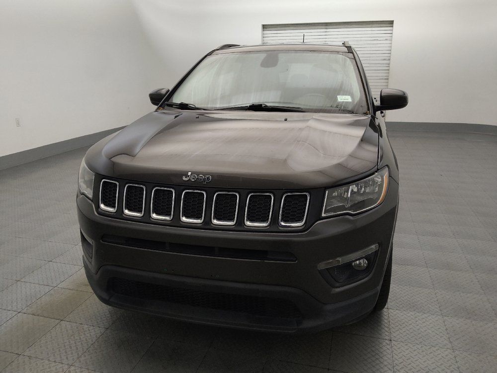 Used 2019 Jeep Compass Latitude FWD image 15