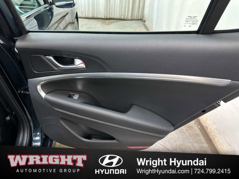 Certified 2025 Genesis G70 2.5T image 15