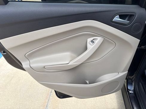 Used 2019 Ford Escape Titanium AWD/4WD image 9