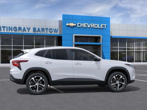 New 2026 Chevrolet Trax RS w/ Driver Confidence Package FWD image 6
