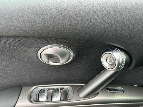 New 2025 Genesis GV60 Advanced image 14