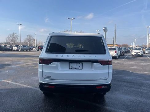 Used 2023 Jeep Wagoneer Series III w/ Preferred Equipment Group image 10
