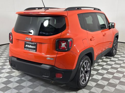 Used 2015 Jeep Renegade Latitude w/ Cold Weather Group image 5