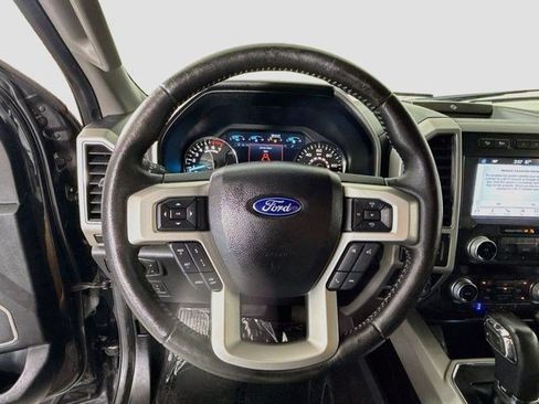 Used 2019 Ford F150 Lariat w/ Equipment Group 502A Luxury AWD/4WD image 13