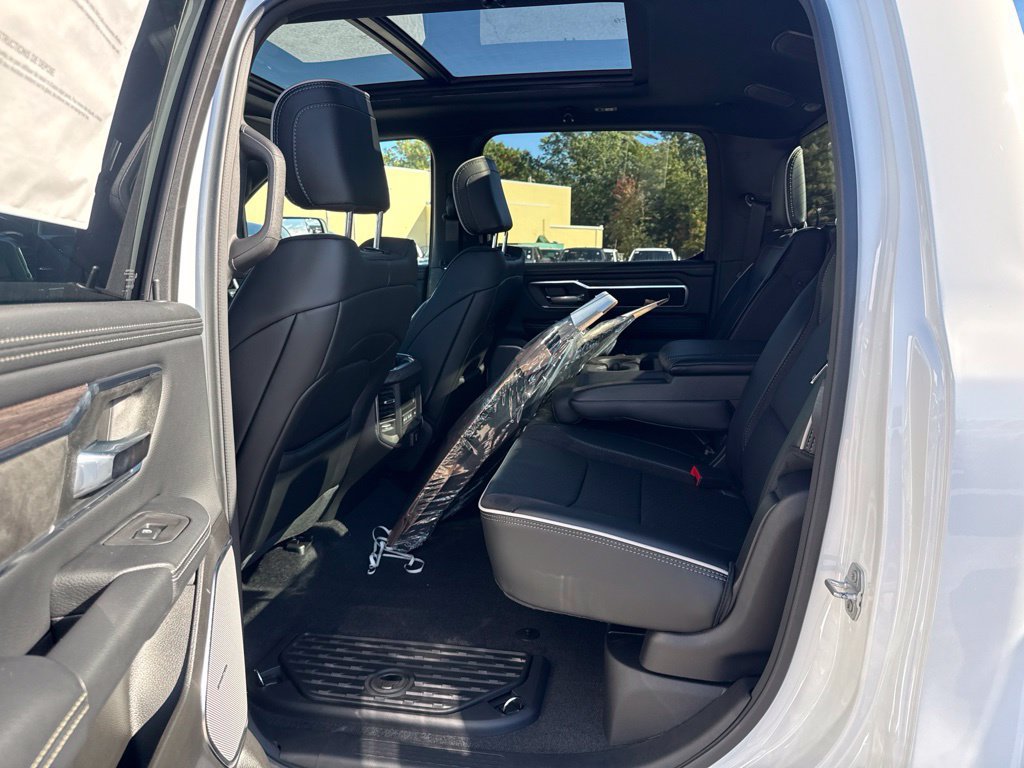 New 2027 RAM 1500 Laramie w/ Night Edition AWD/4WD image 23