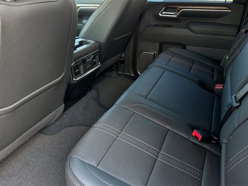 New 2025 Chevrolet Silverado 2500 High Country w/ High Country Premium Package image 12