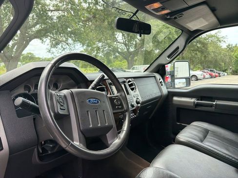 Used 2012 Ford F250 Lariat w/ Chrome Pkg AWD/4WD image 9