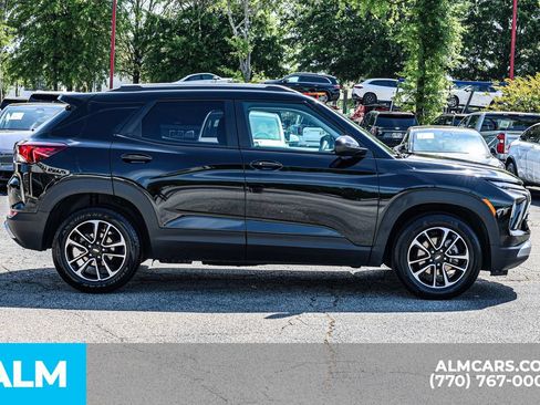 Used 2025 Chevrolet TrailBlazer LT FWD image 10