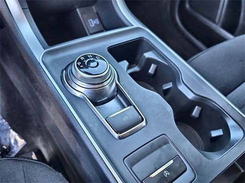 Used 2024 Ford Edge SE image 27