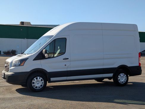 Used 2018 Ford Transit 250 148 High Roof image 2
