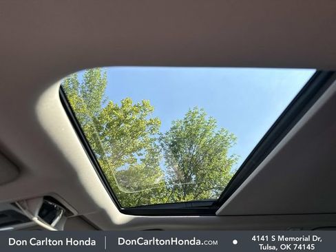 Used 2025 Honda Pilot Elite image 9