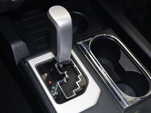 Used 2019 Toyota Tundra Platinum image 7