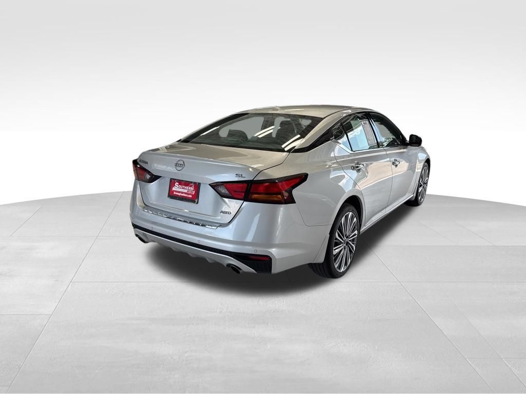 Used 2023 Nissan Altima 2.5 SL AWD/4WD image 5