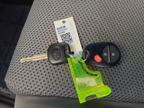 Used 2014 Toyota Tacoma 4x4 Double Cab w/ TRD Sport Package image 28