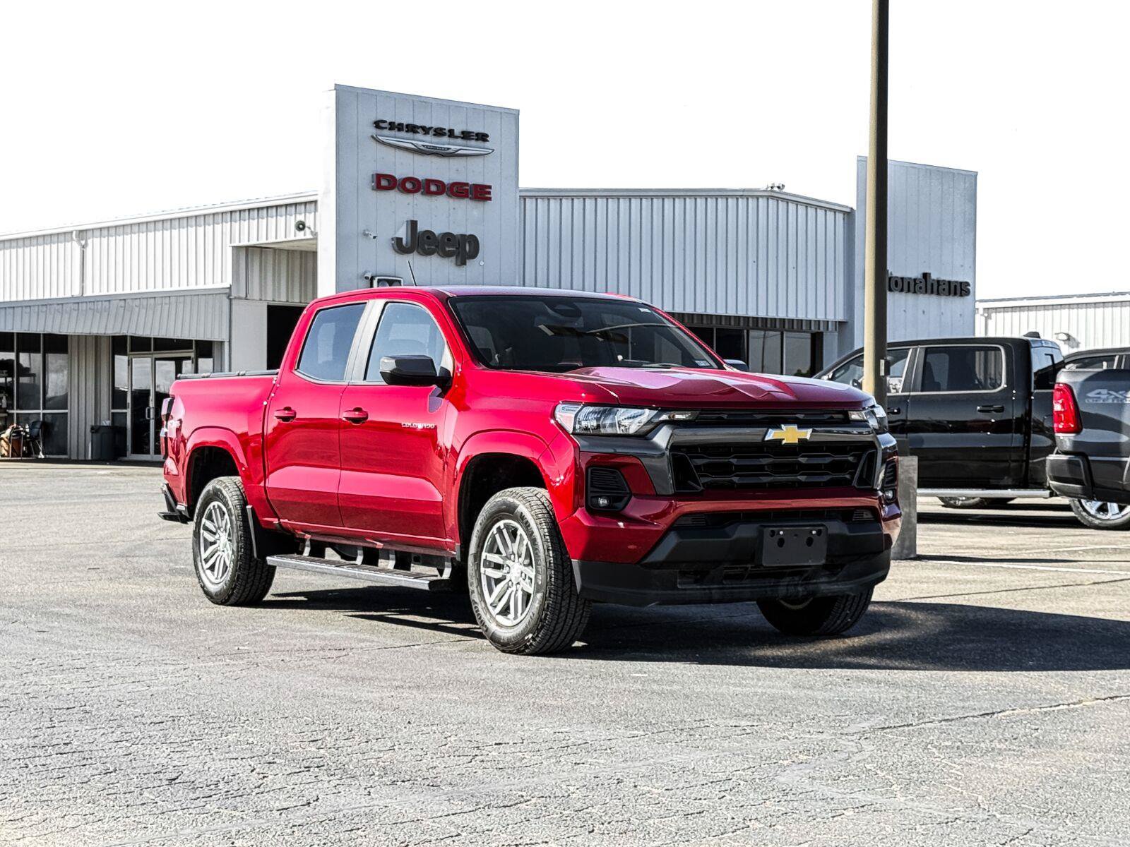 Certified 2024 Chevrolet Colorado LT w/ LT Convenience Package II AWD/4WD image 6