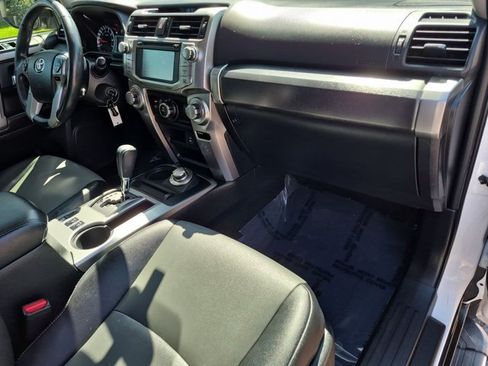 Used 2014 Toyota 4Runner SR5 Premium AWD/4WD image 22