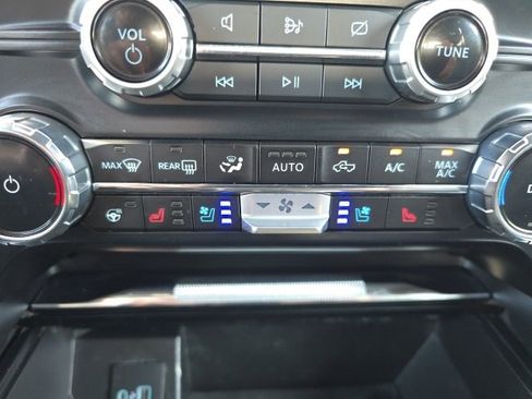 Certified 2023 Ford F150 Lariat w/ FX4 Off-Road Package image 19