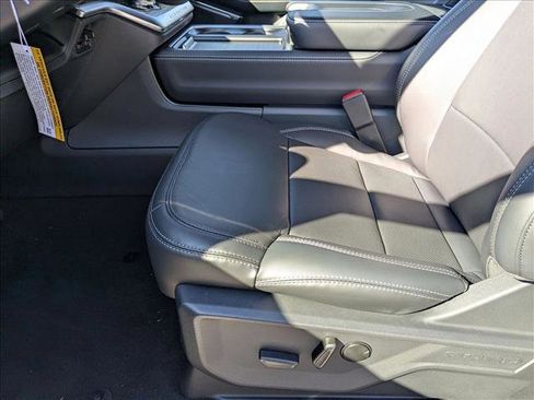 New 2025 Ford Expedition Max Platinum w/ Stealth Appearance Package image 4