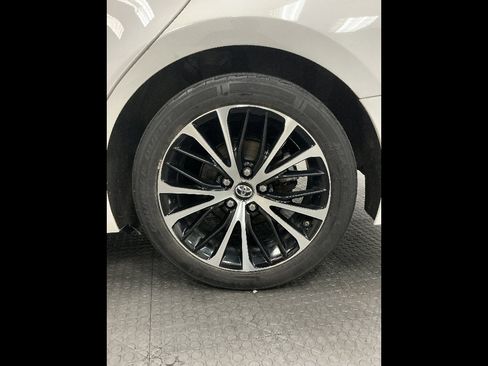 Used 2018 Toyota Camry SE w/ Protection Package (Q1) image 32