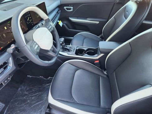 New 2025 Kia K4 GT-Line image 12