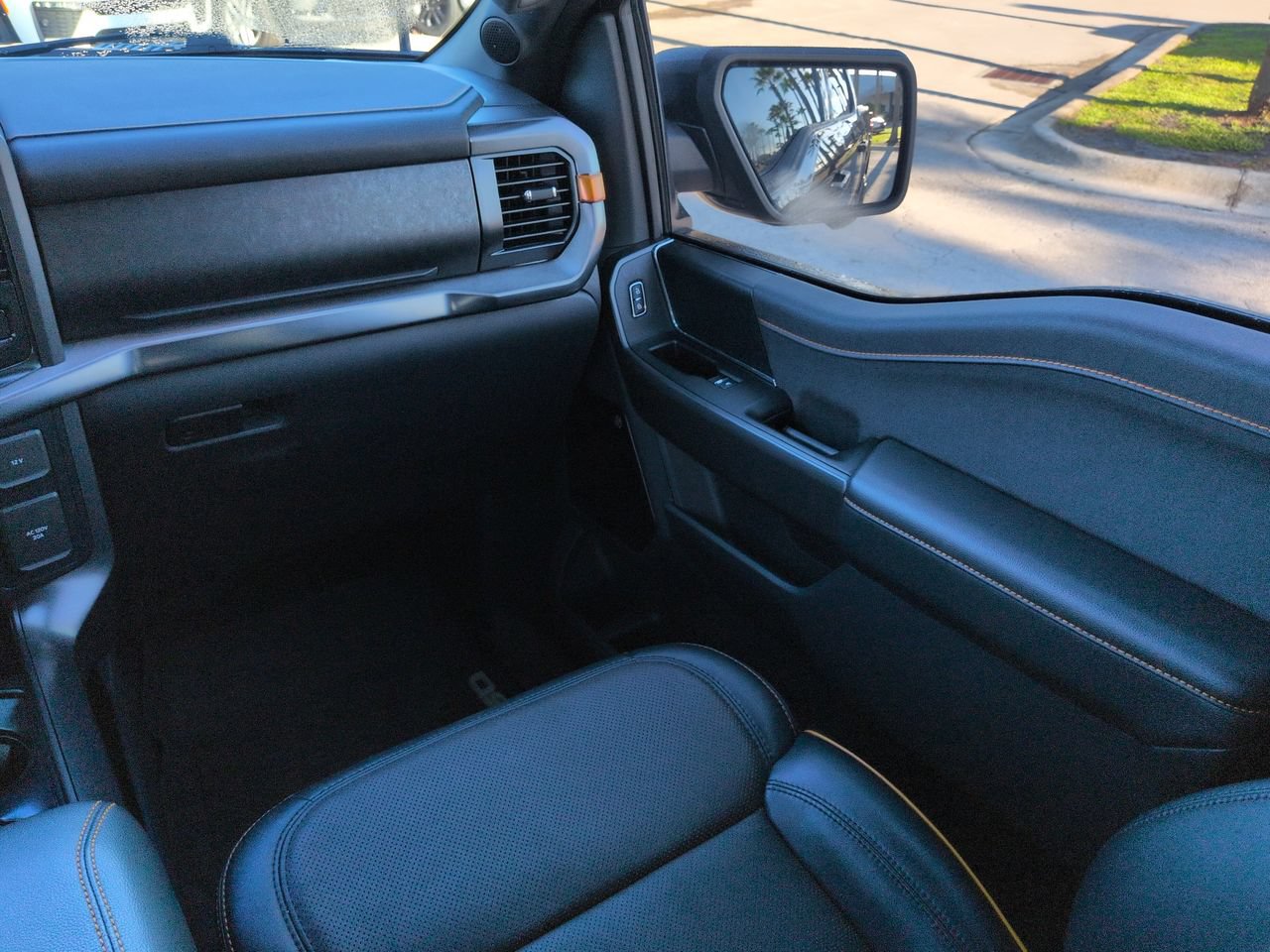 Used 2025 Ford F150 Tremor w/ Equipment Group 402A High AWD/4WD image 16