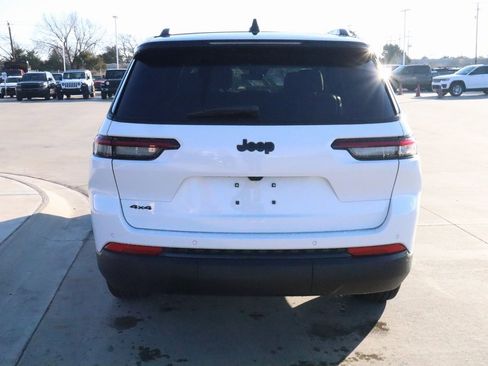 New 2025 Jeep Grand Cherokee L Limited image 25