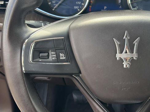 Used 2018 Maserati Quattroporte S RWD image 23