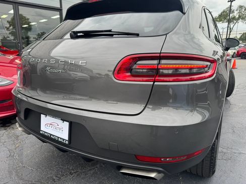 Used 2018 Porsche Macan AWD/4WD image 7