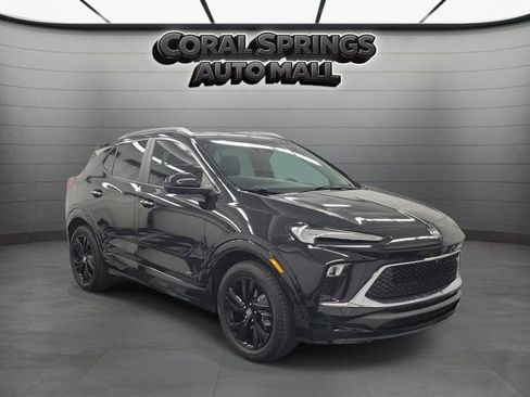 Used 2025 Buick Encore GX Sport Touring w/ Advanced Technology Package FWD image 1