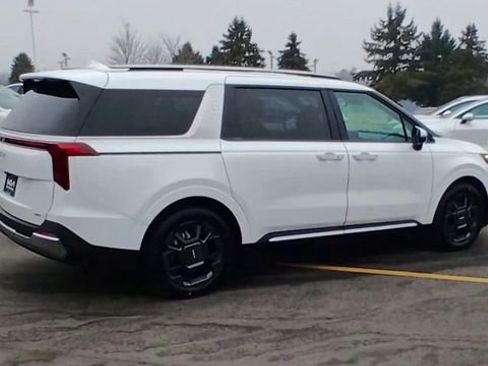 New 2026 Kia Carnival SX image 3