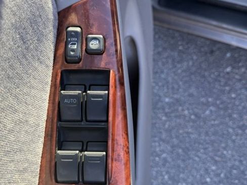 Used 2005 Toyota Corolla CE image 15