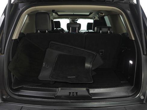 Used 2019 Ford Expedition Platinum image 9