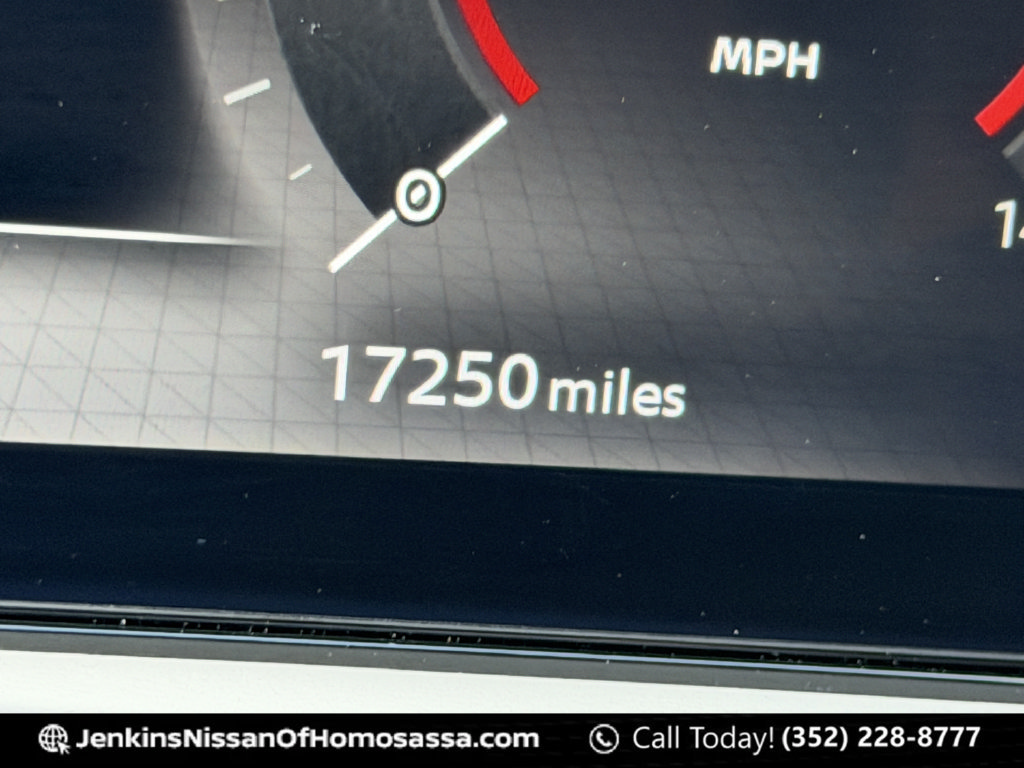 Used 2024 Nissan Ariya FWD image 43