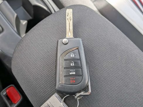 Used 2025 Toyota Corolla LE FWD image 28