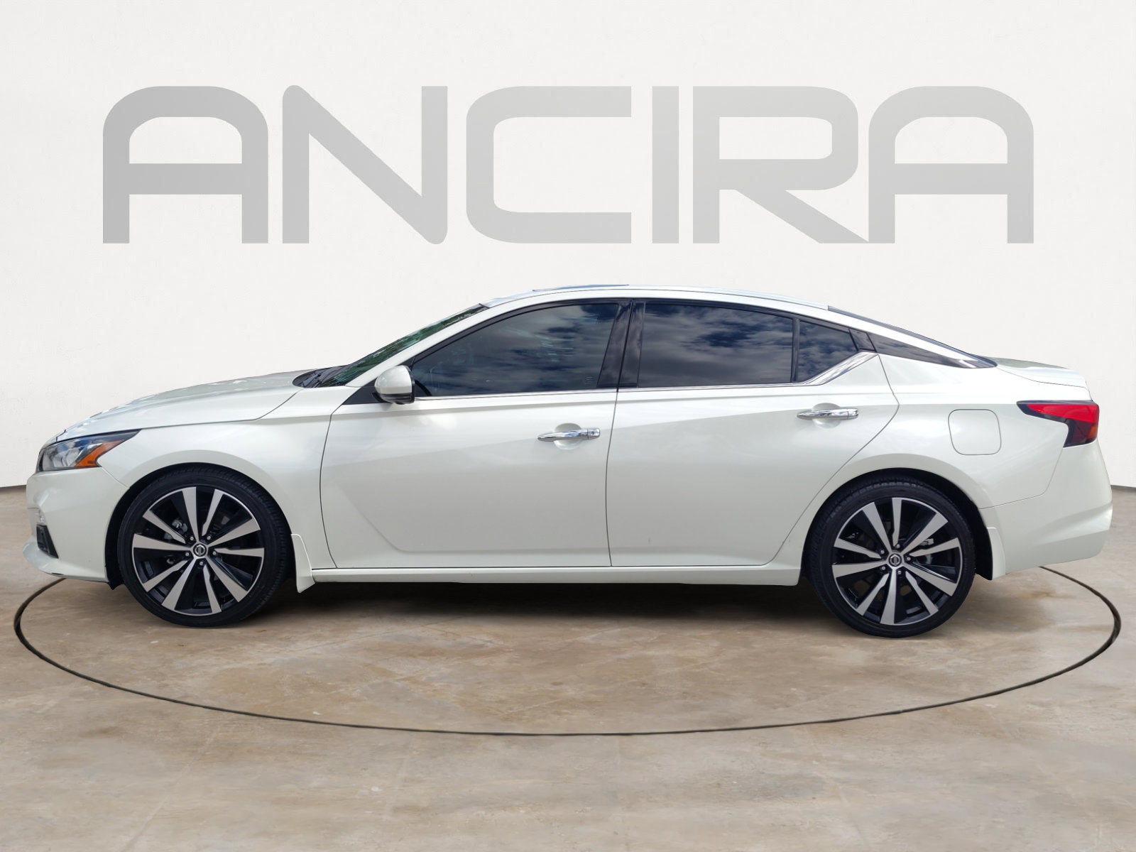 Used 2019 Nissan Altima 2.0 Platinum FWD image 7
