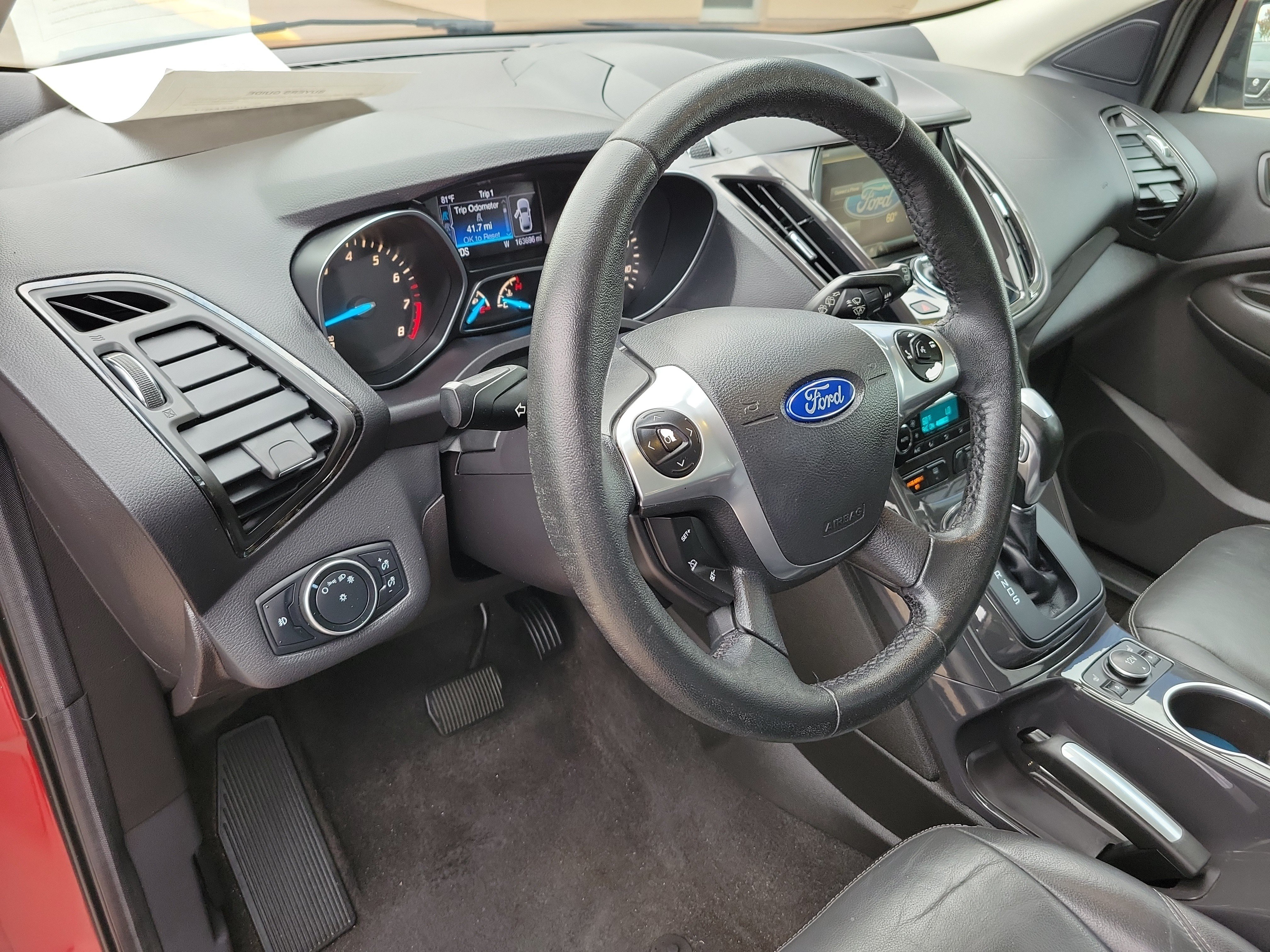Used 2015 Ford Escape Titanium w/ Equipment Group 301A AWD/4WD image 17