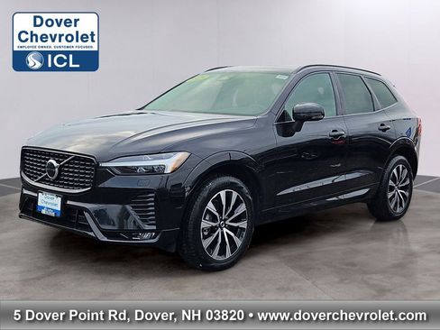 Used 2025 Volvo XC60 B5 Core image 1