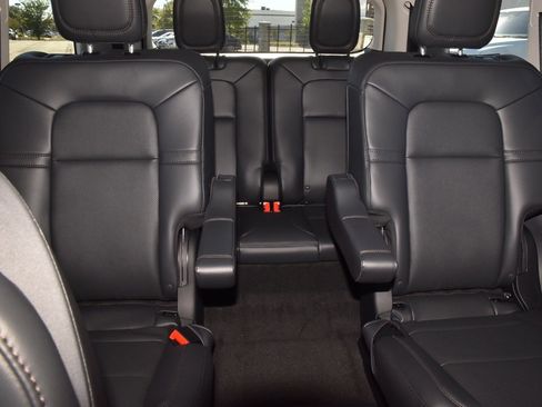 New 2026 Lincoln Aviator Premiere image 21