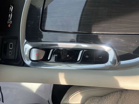 Used 2023 Buick Enclave Essence w/ Experience Buick Package image 21