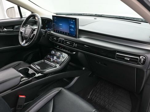 Used 2022 Lincoln Nautilus AWD w/ Premium Package image 24