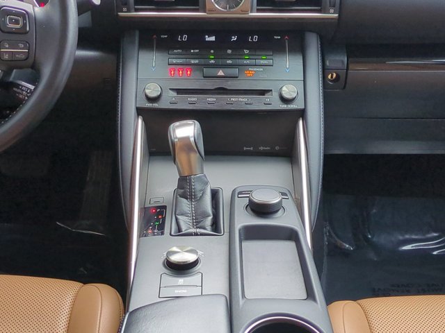 Used 2017 Lexus IS 200t RWD image 18